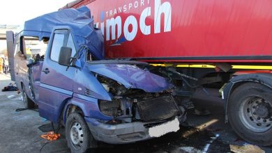 Photo of foto | Un microbuz care transporta muncitori moldoveni a intrat într-un camion în Ungaria. Trei persoane au decedat