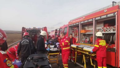 Photo of video | Un moldovean, în stare gravă după ce a suferit într-un accident rutier la Vaslui. Alte șase persoane au fost rănite