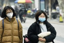 Photo of O chineză a fost arestată după ce a ascuns că a contactat cu o persoană din zona afectată de epidemia de coronavirus. Numărul deceselor cauzate de maladie crește rapid