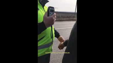 Photo of video | A „suflat” 1,12 de mg/l, deși insista în fața polițiștilor că „a servit doar un pic”. Un șofer din Dondușeni este cercetat penal