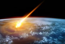 Photo of video | O rocă dintr-un meteorit deosebit de rar a căzut în curtea unui bărbat. Datează de la începutul Sistemului Solar