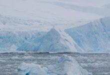 Photo of video | A căzut ca piesele de domino! Un iceberg imens s-a desprins de ghețarii din Antarctica