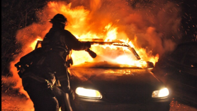 Photo of video | Momentul în care o mașină este cuprinsă de flăcări la Ciocana. Pompierii au intervenit la fața locului