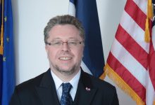 Photo of Ești interesat de relații internaționale? Discută la o cafea cu ambasadorul Franței și află de la el mai multe despre cariera de diplomat