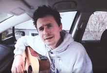 Photo of video | „Maturilor le-ai dat păr sur în cap!” Andrei Bolocan îi dedică o melodie coronavirusului