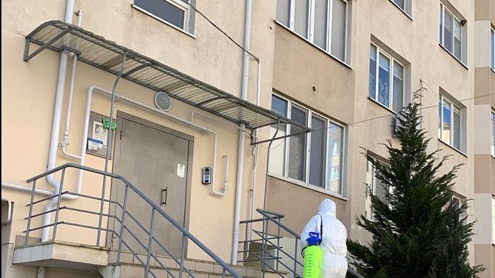 Photo of Un bloc de locuit din Stăuceni a fost izolat. Ce trebuie să facă locatarii până pe 16 aprilie?