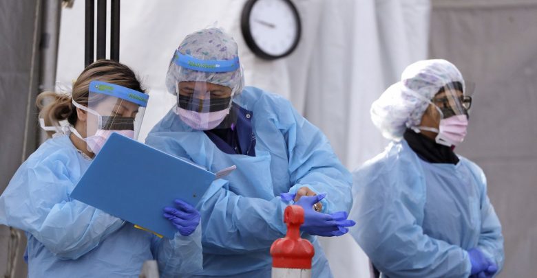 Photo of Deficitul de medici este cea mai gravă problemă pentru lupta cu noul coronavirus? Chicu anunță pentru câți pacienți este pregătit sistemul