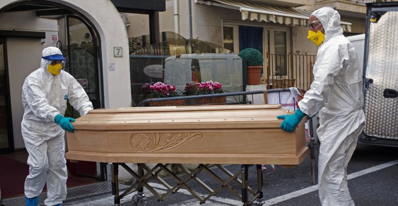 Photo of Am mai pierdut doi bolnavi de COVID-19. Cine sunt pacienții care au decedat?