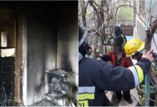 Photo of foto | O femeie, scoasă dintre fum și flăcări de salvatori după ce un incendiu a izbucnit în bucătăria casei sale