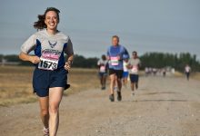 Photo of Ultramaraton de susținere pentru copiii cu autism: 150 de oameni vor alerga 100 de km prin… casă