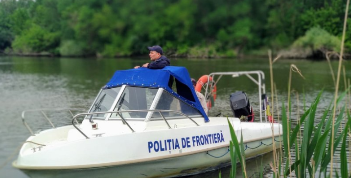 Photo of Focuri de armă la frontieră. Ofițerii au fost amenințați cu pistolul de o persoană care ar fi trecut ilegal hotarul