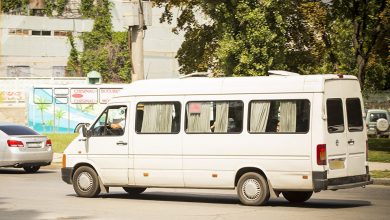 Photo of video | Șoferii de maxi-taxi refuză să iasă la serviciu dacă nu se majorează tariful. Reacția conducerii capitalei