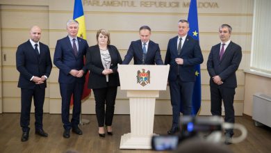 Photo of doc | După Sîrbu, încă un parlamentar anunță că pleacă din Pro Moldova. „Voi activa ca deputat neafiliat”