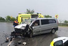 Photo of foto, video | Grav accident în apropiere de Peresecina. Un microbuz și un camion s-au tamponat puternic