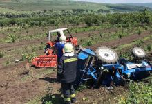 Photo of foto | Un minor de 16 ani a rămas blocat sub tractor pe un câmp din Călărași. Cum s-a întâmplat totul?