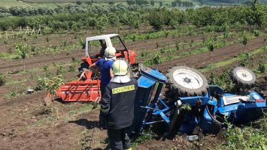 Photo of foto | Un minor de 16 ani a rămas blocat sub tractor pe un câmp din Călărași. Cum s-a întâmplat totul?