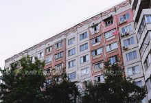 Photo of O femeie ar fi sărit în gol de la etajul 4 al unui bloc din capitală. Precizările mamei tinerei