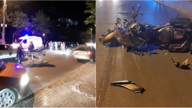 Photo of video | Grav accident pe o stradă din Chișinău. Doi motocicliști și un pasager – transportați la spital