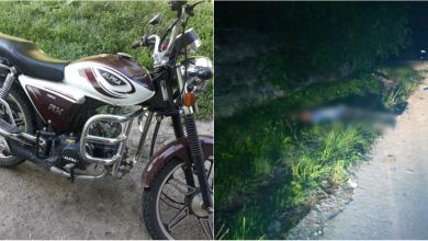 Photo of foto | Un tânăr s-a izbit cu motocicleta de un gard și ar fi lăsat pasagerul să zacă pe marginea drumului. Bărbatul a decedat pe acostament