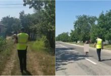 Photo of video | Un copil de 3 anișori, surprins de polițiști în timp ce mergea prin mijlocul unei străzi din Leova. Reacția mamei