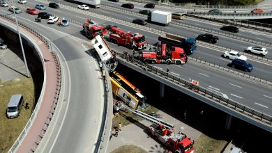 Photo of video | Tragedie în Polonia. Un om a decedat, iar 20 au fost răniți după ce autobuzul în care se aflau s-a prăbușit de pe un viaduct