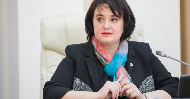 Photo of Ministra Sănătății neagă că s-ar vindeca în Germania de COVID-19: „Urmez tratamentul prescris de medicii din Moldova”