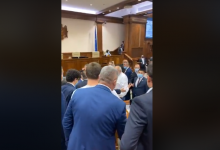 Photo of video | Imagini din timpul pauzei ședinței Parlamentului. Deputații – la un pas de a se lua la pumni