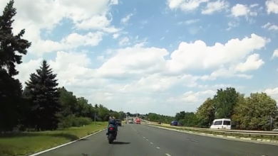 Photo of video | Cu 220 km/h pe contrasens. Un motociclist a fost urmărit de Poliție de la Chișinău până la Orhei