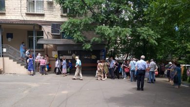 Photo of video | Premierul comentează rândurile de la asistența socială: Dacă vin toți pensionarii într-o zi, oricum o să fie îmbulzeală