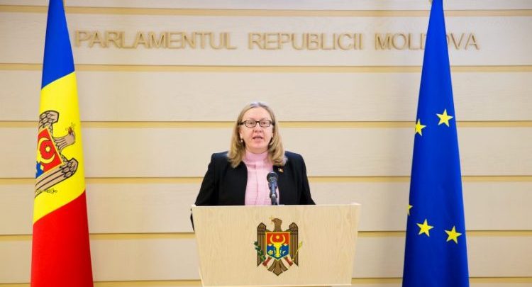 Photo of video | PAS: „Cerem Guvernului să relaxeze restricțiile pentru moldovenii care revin acasă din țările unde rata de infectare este mică”