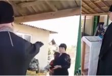 Photo of video | Slujbă de înmormântare, oficiată cu… „vițică” și „animală”. Conflictul unui preot cu o familie din Orhei