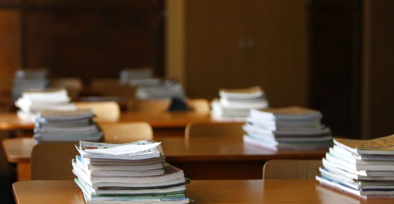 Photo of Elevii din învățământul gimnazial vor beneficia de manualele școlare în mod gratuit. Decizia Guvernului