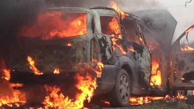 Photo of Incendiu pe o stradă din capitală. O mașină a fost cuprinsă de flăcări