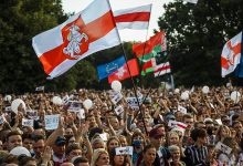Photo of video | Zeci de mii de persoane au ieșit să protesteze în Belarus, înainte de alegeri. E cel mai mare miting al opoziţiei din ultimii ani