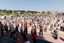 Photo of foto, video | „Jos mâinile de pe OrheiLand”. Mii de oameni protestează în aceste clipe împotriva închiderii parcului de distracții