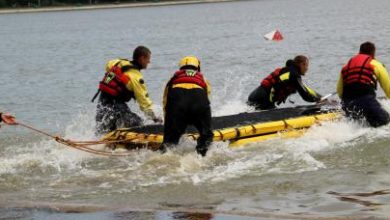 Photo of Intervenție neobișnuită a salvatorilor la Dănceni. Un bărbat a rămas prins în plasa de pescuit aruncată chiar de el