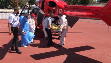 Photo of video | Un bărbat, transportat cu elicopterul SMURD la Chișinău. Acesta a suferit arsuri grave