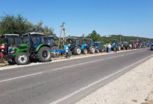Photo of video | Protest cu tractoare la Cimișlia. Zeci de agricultori cer să fie ajutați