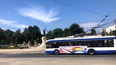 Photo of Chiar și troleibuzele „felicită” astăzi Moldova! Pe ce rute din capitală circulă „vehiculele independenței”?