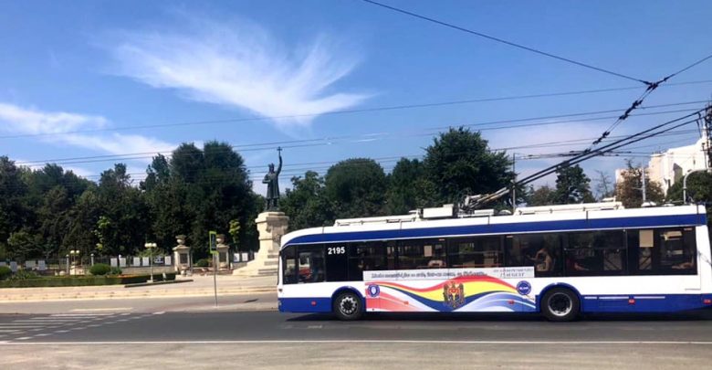 Photo of Chiar și troleibuzele „felicită” astăzi Moldova! Pe ce rute din capitală circulă „vehiculele independenței”?