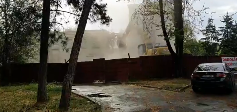 Photo of video | Scandalul din jurul Cinematografului Gaudeamus: Muncitorii au fost și astăzi în acțiune