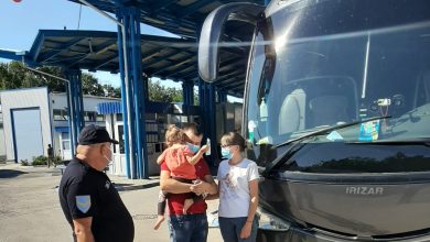 Photo of video | O companie, acuzată că „a sechestrat pasageri” în încercarea de a-i transporta în Italia. Reacția ANTA