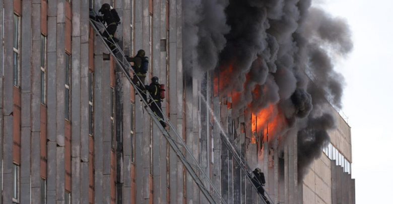 Photo of video | Incendiu puternic la Tiraspol! Mai multe echipe de pompieri au luptat cu flăcările violente dintr-o fabrică