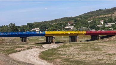 Photo of foto | Cadou pentru Moldova! Cinci fântâni renovate, iar podul de la Leușeni – vopsit în culorile tricolorului de polițiștii de frontieră