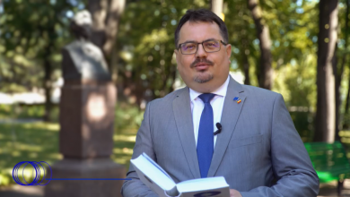 Photo of video | Ambasadorul UE în Republica Moldova, Peter Michalko, a recitat o poezie în limba română. Acesta a ales versuri eminesciene