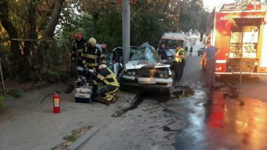 Photo of foto | Accident grav pe o stradă din capitală. O femeie a fost salvată dintre fiarele unei mașini