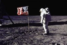 Photo of Premieră istorică! O femeie ar putea păși pentru prima dată pe Lună în 2024