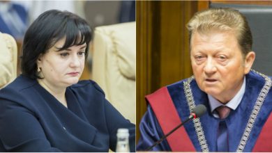 Photo of Viorica Dumbrăveanu a primit Ordinul de Onoare, iar fostul președinte al Curții Constituționale – Ordinul Republicii. Ce funcționari se mai pot lăuda cu distincții de stat?