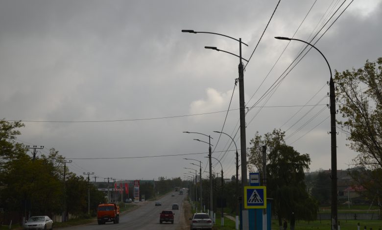 Photo of Sute de becuri de tip LED se vor aprinde pe străzile din Comrat. Agenția pentru Eficiență Energetică implementează un proiect de iluminare publică