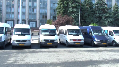 Photo of video | Zeci de mașini au fost parcate în PMAN. Transportatorii protestează din nou în fața Guvernului